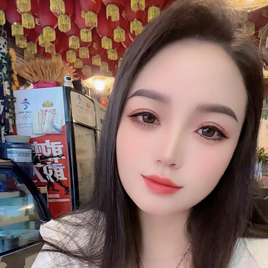 依依