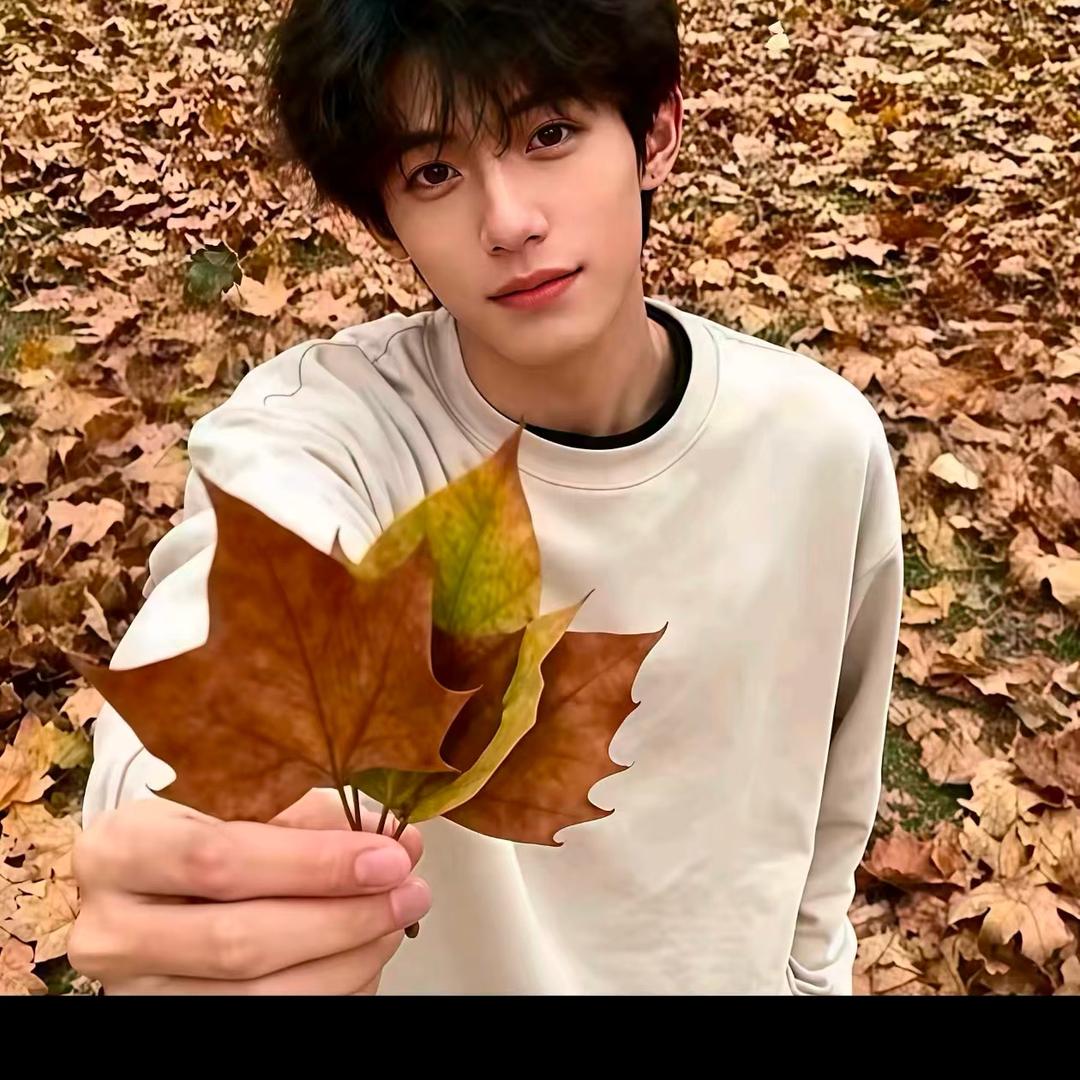 摄影师-小赵同学📷（约拍私信）