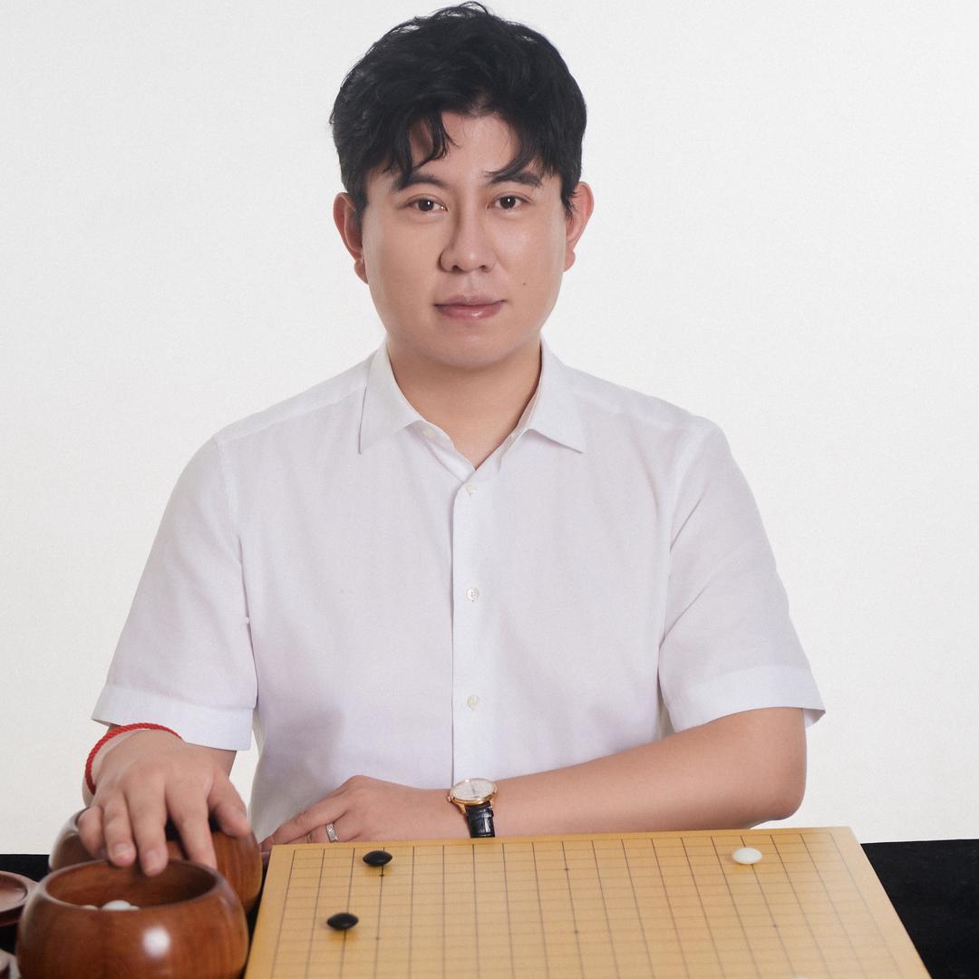 围棋选手王昊洋