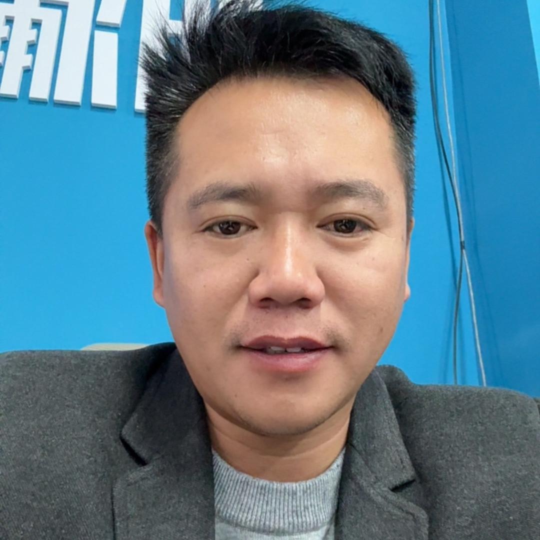 镇雄长风建材   肖班长