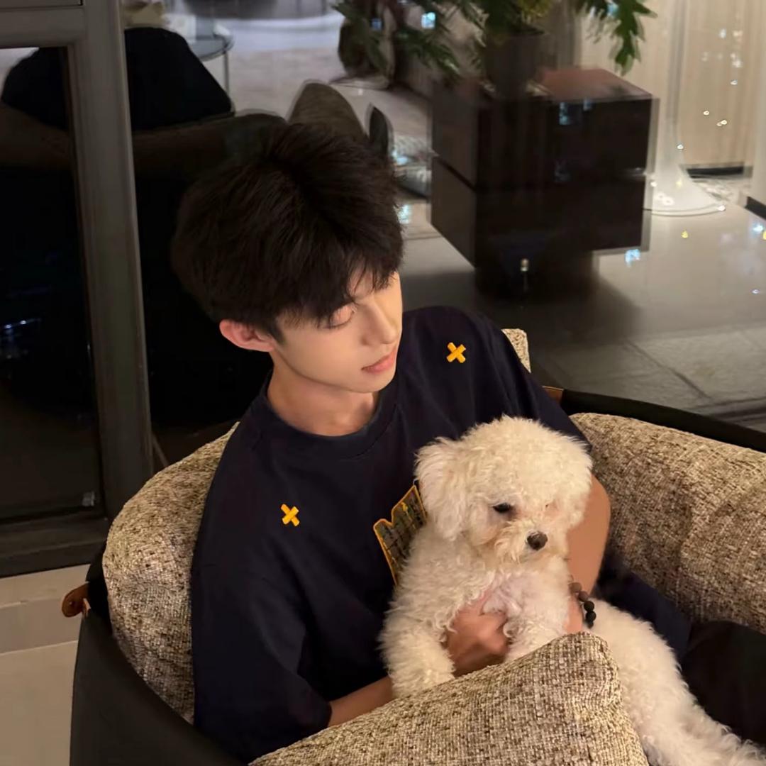 A-響Livehouse白宫店经理小泽