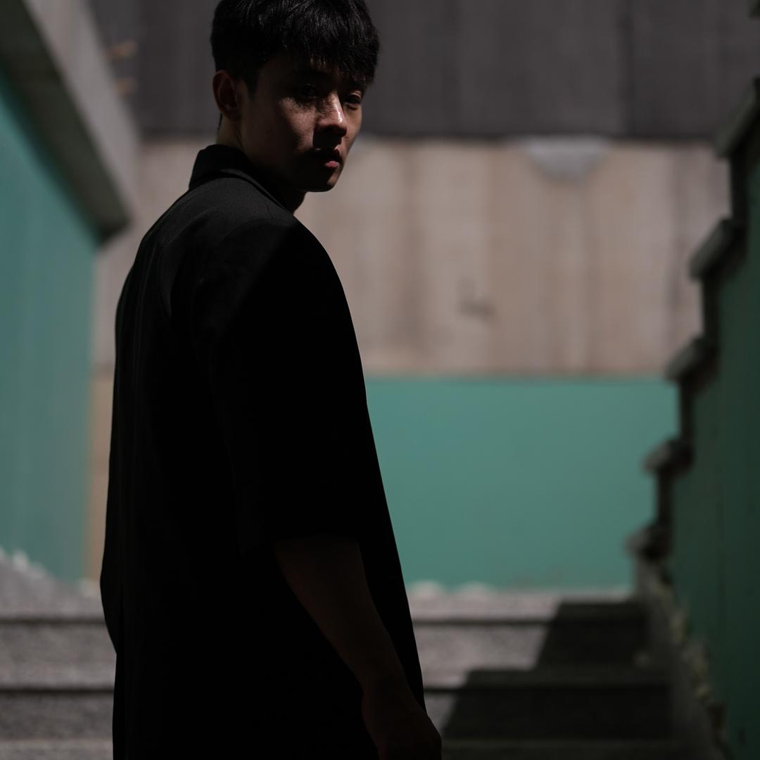 董艺·白