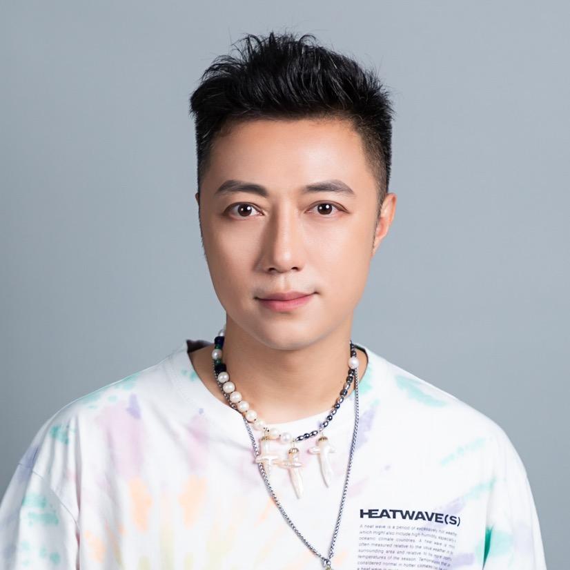 黄俊俊情一点