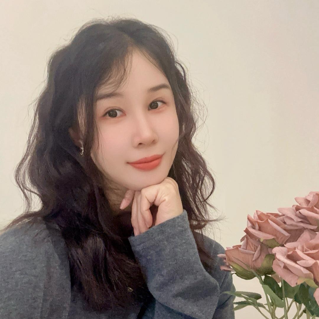 长安柚见女装 玲玲