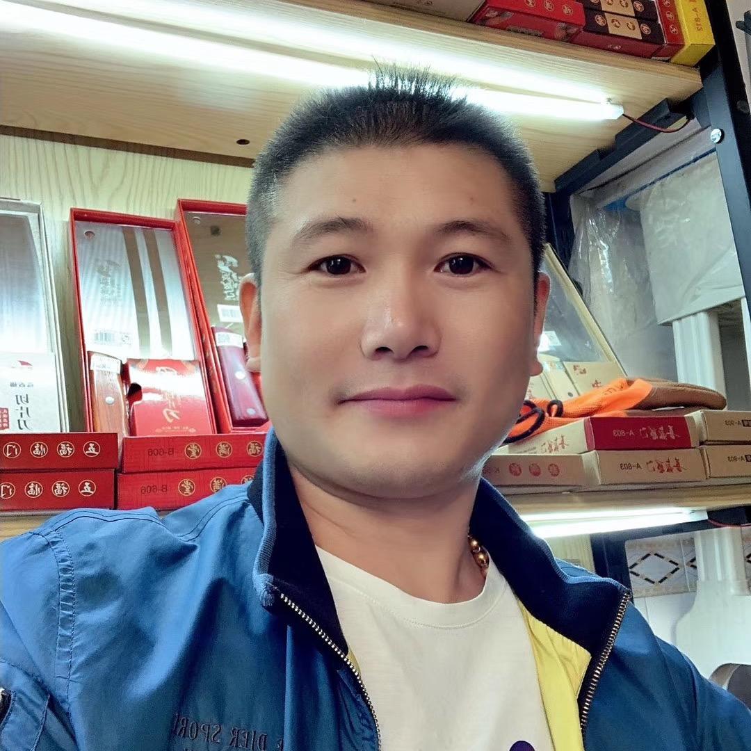 爱跑步的邓先森👣