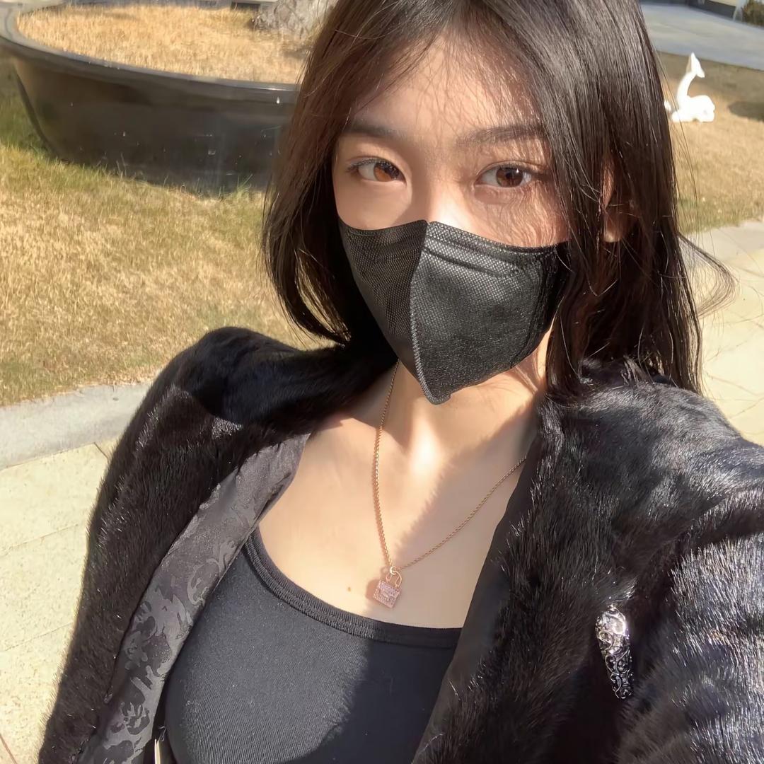 女巫的黑猫