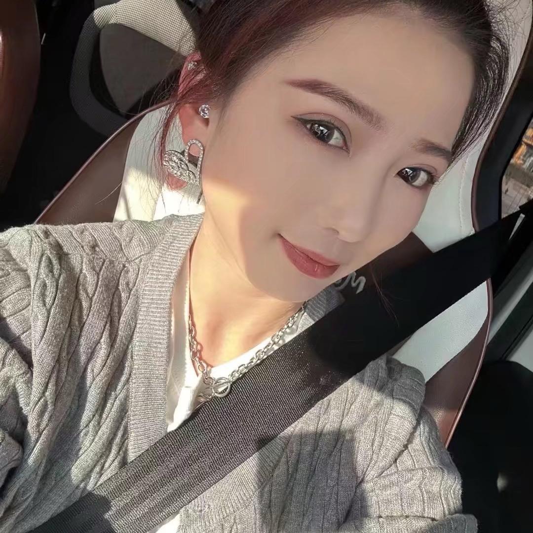 鱼尾纹