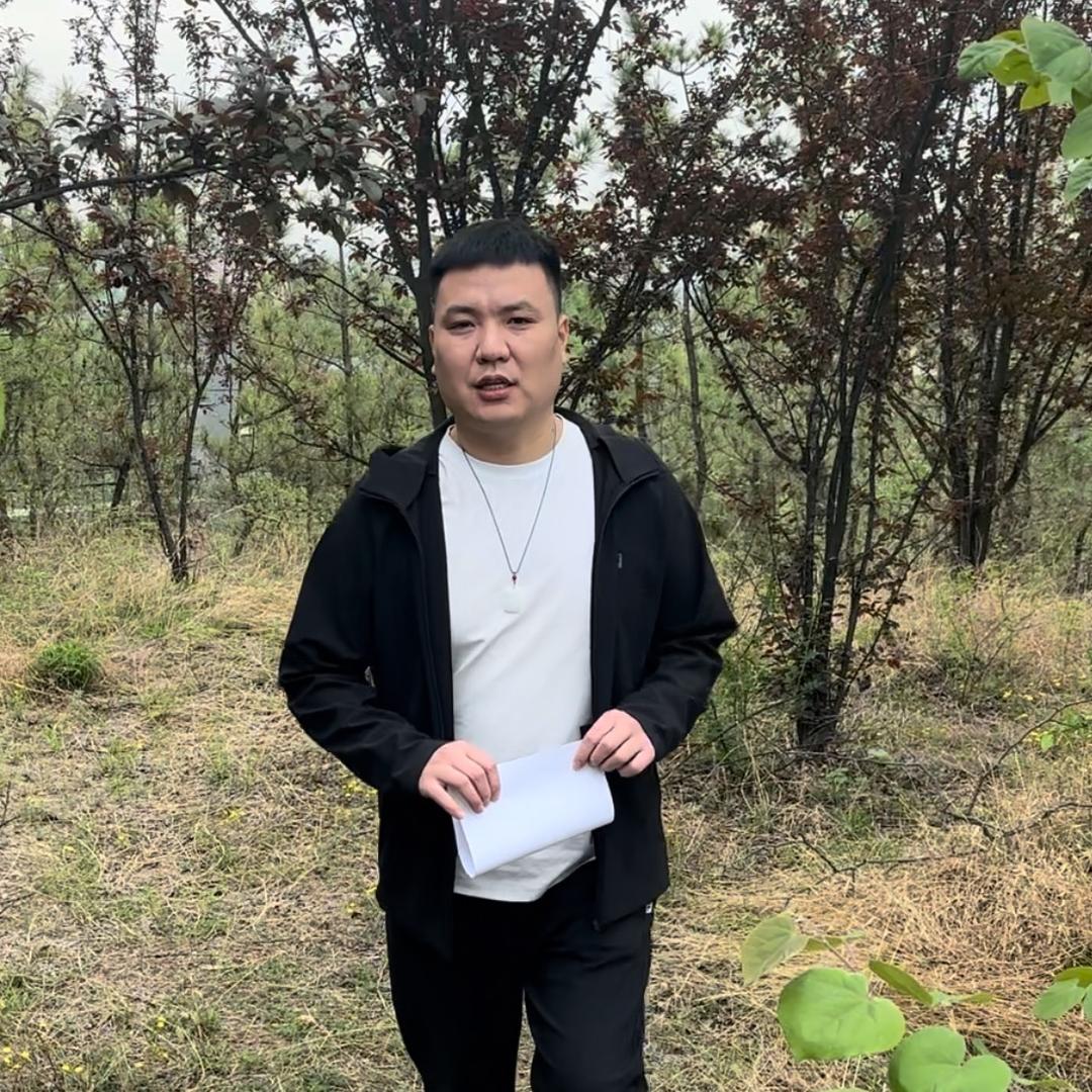 杨浩砥砺前行