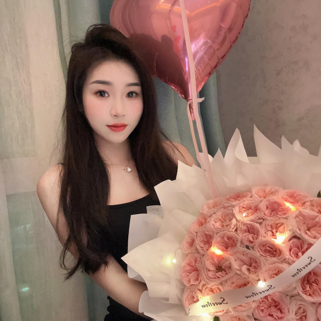 盈盈