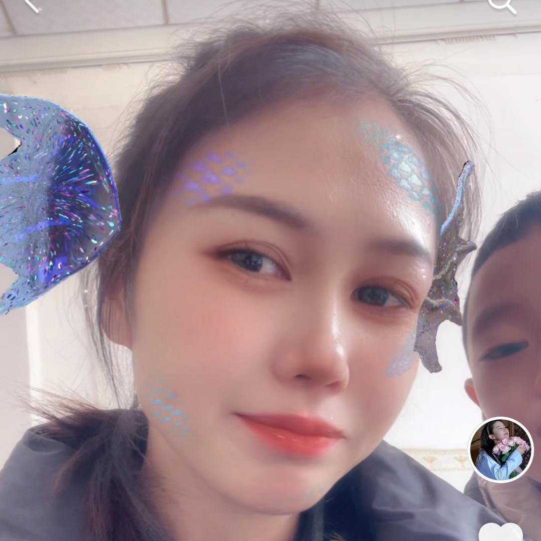 ˋ ✧*ˋ雅诗💕