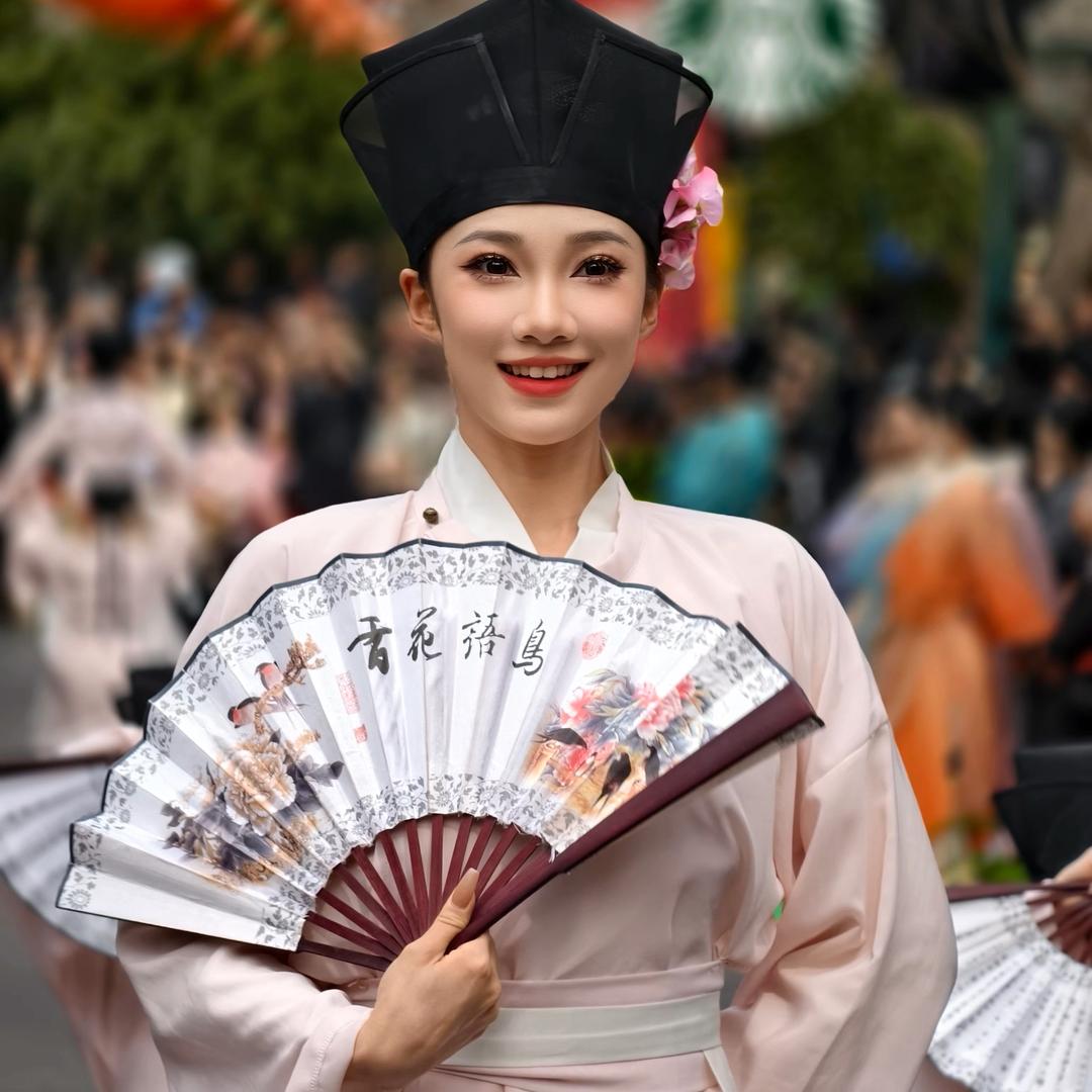 奚奚子