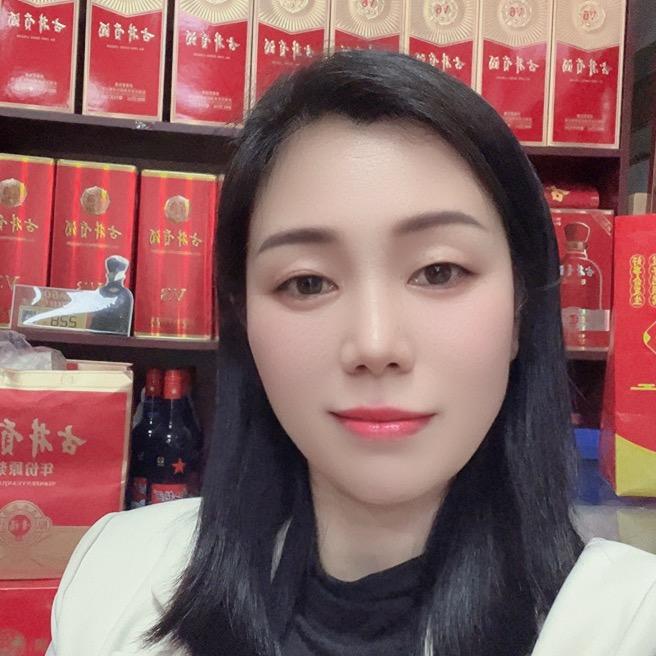 烟酒店老板娘
