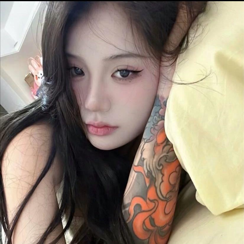 诗诗^