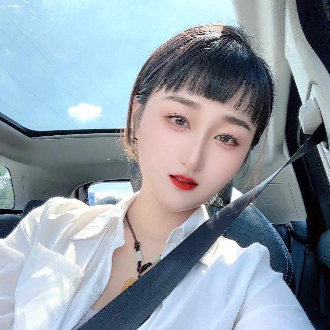 云裳漫步臻选服饰