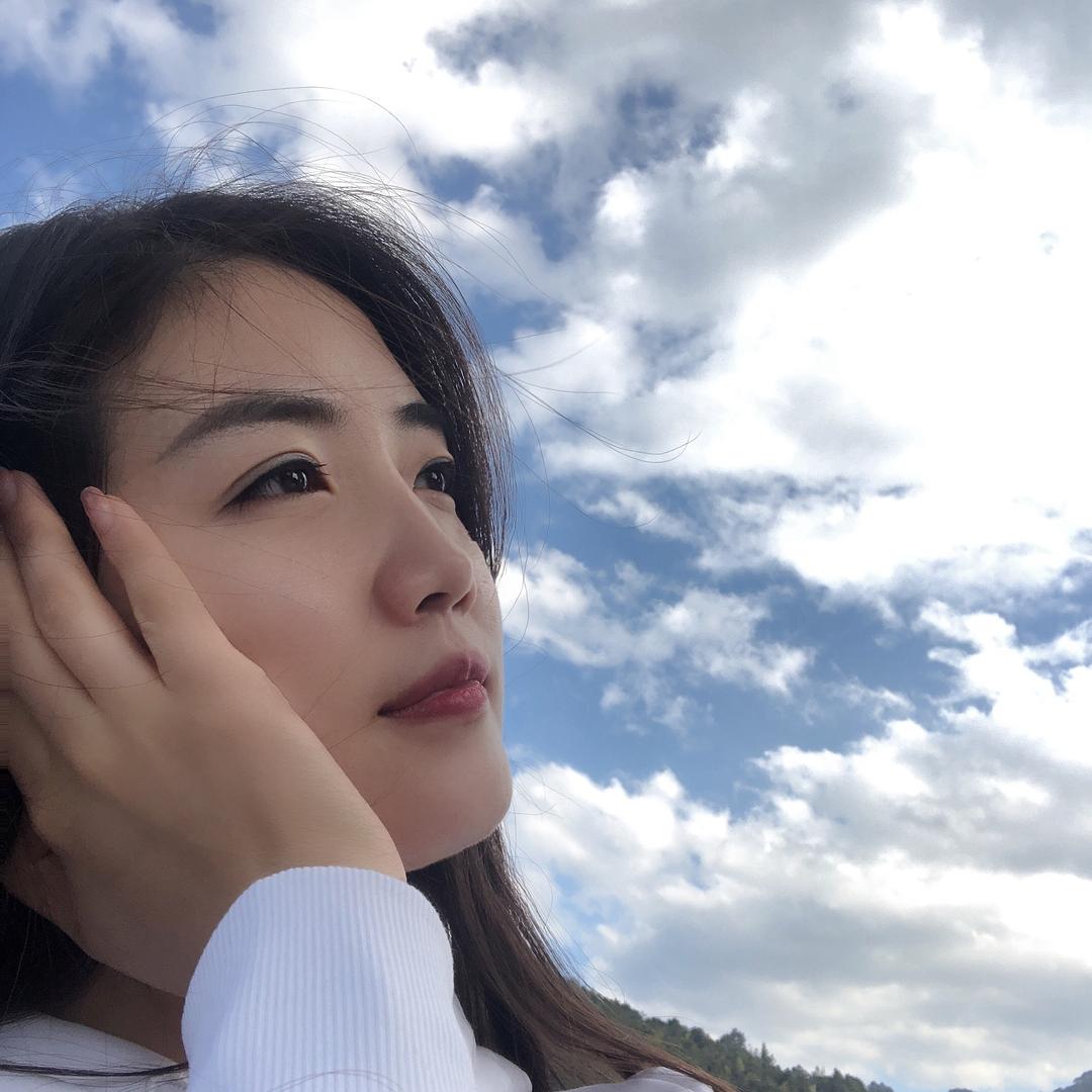 安阳HBI岩板搬砖女神