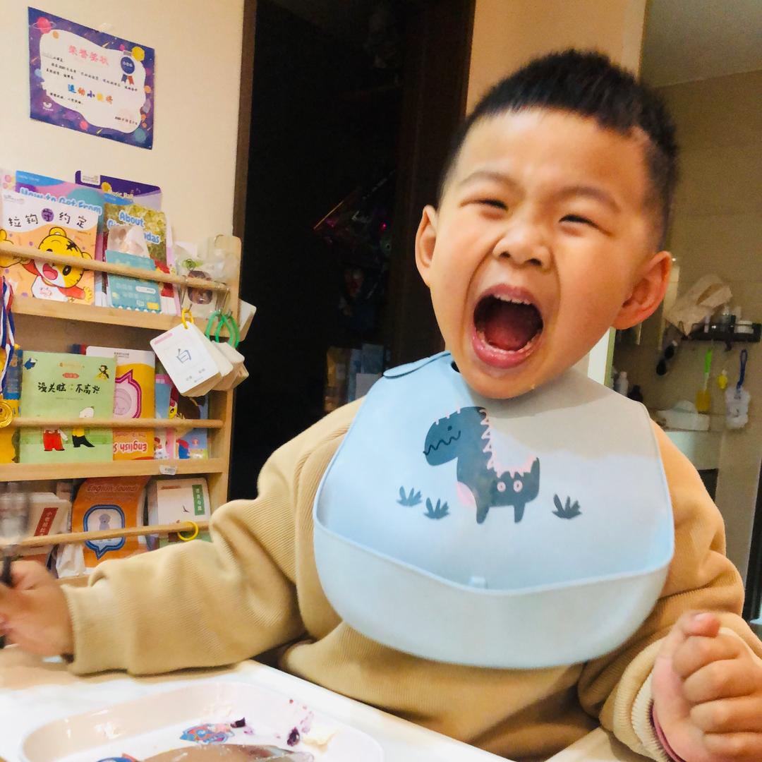 👉 小黑妞的臭宝贝