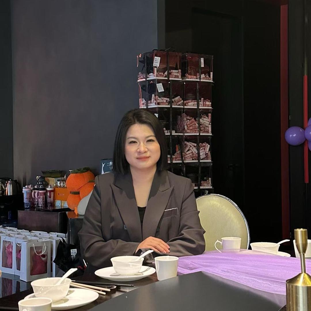 郑州市锦荣商贸城大妮小妮女装批发（小妮）