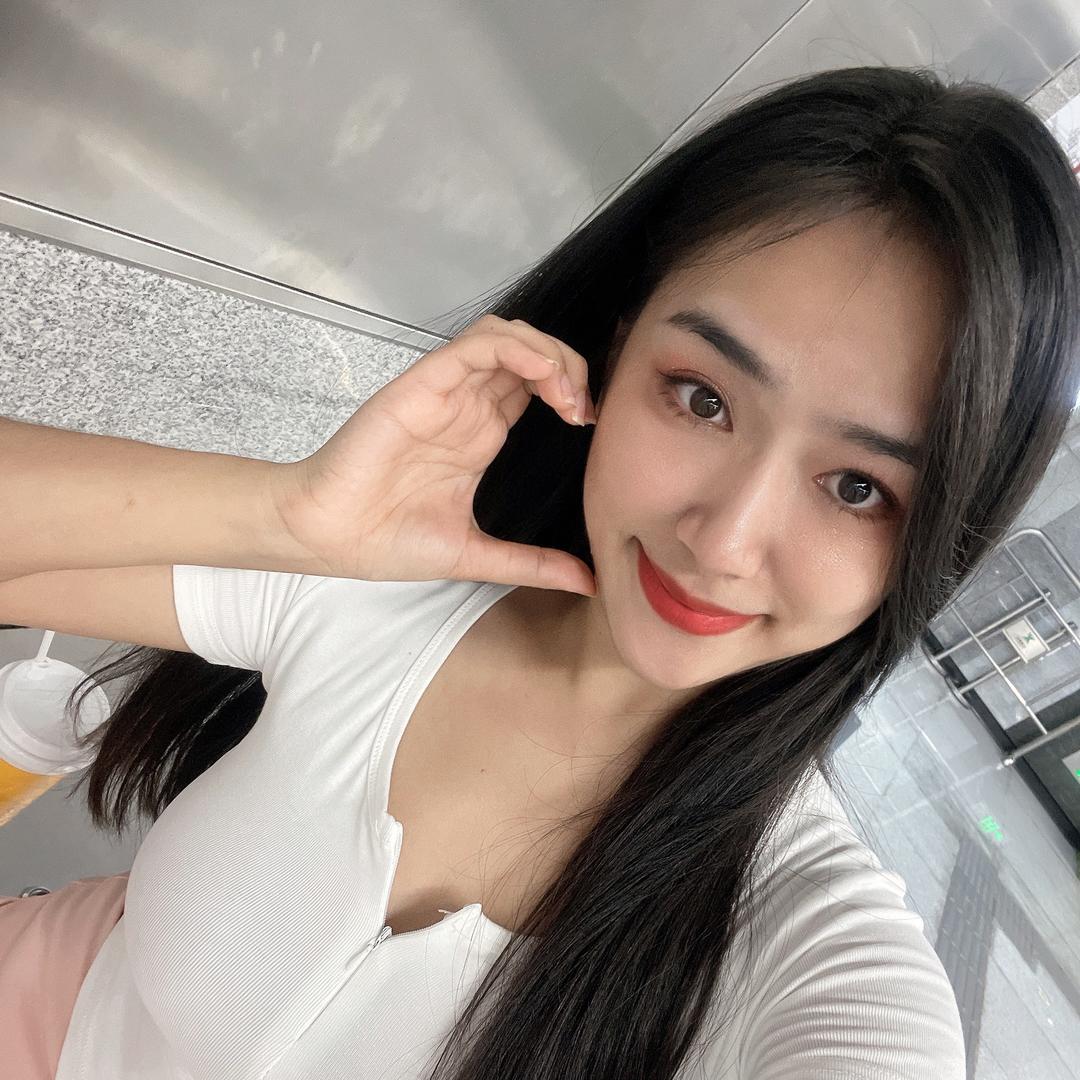 媛媛👧