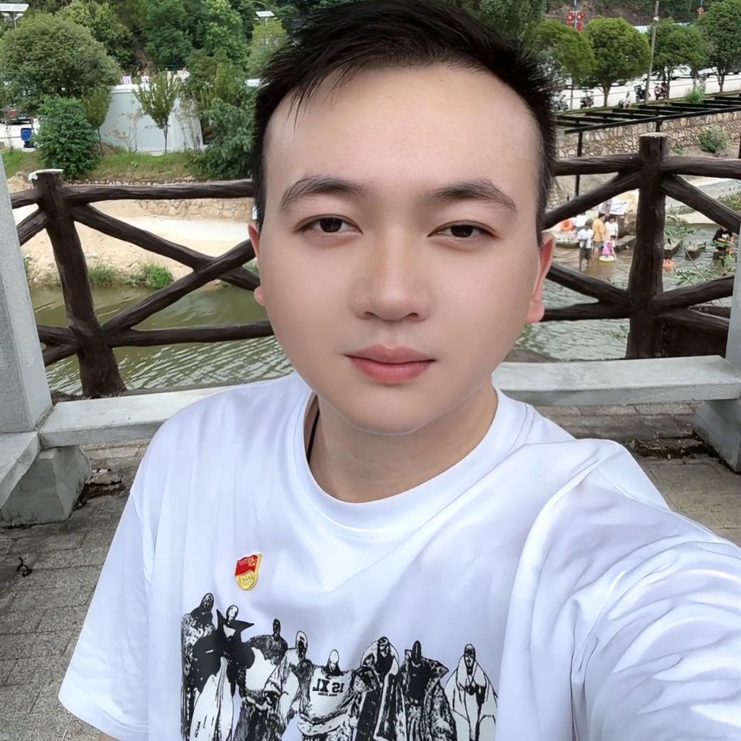80后村干部小辛