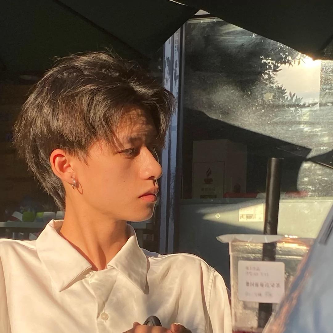 龙龙海伦