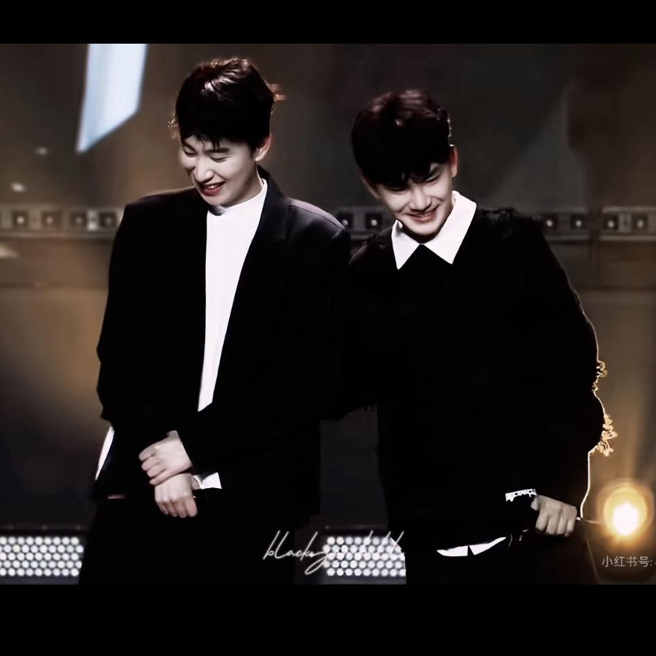 蹲许嵩下次演唱会（逐亚上头版）🫶🏻