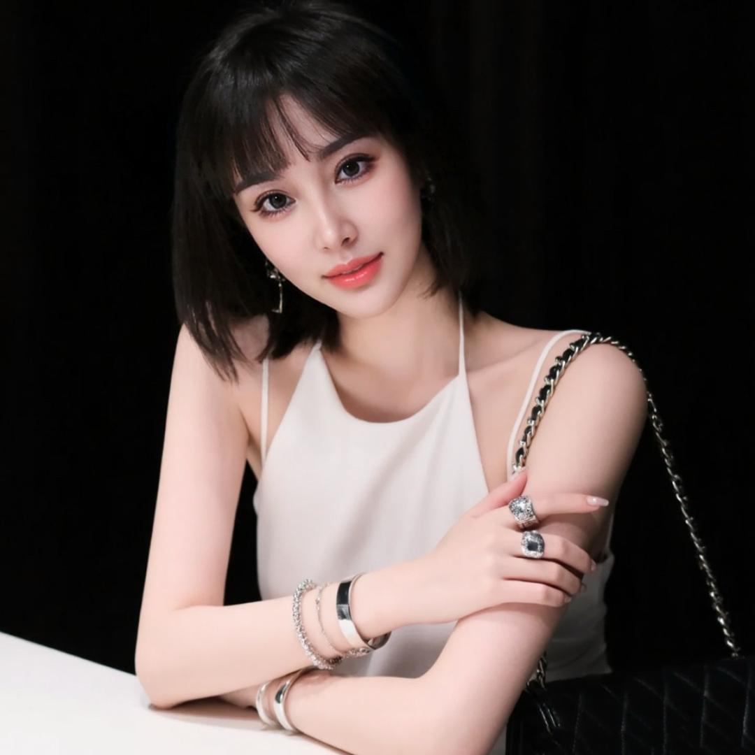 董灿烂