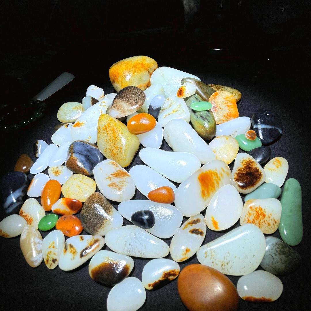 新疆中石籽玉