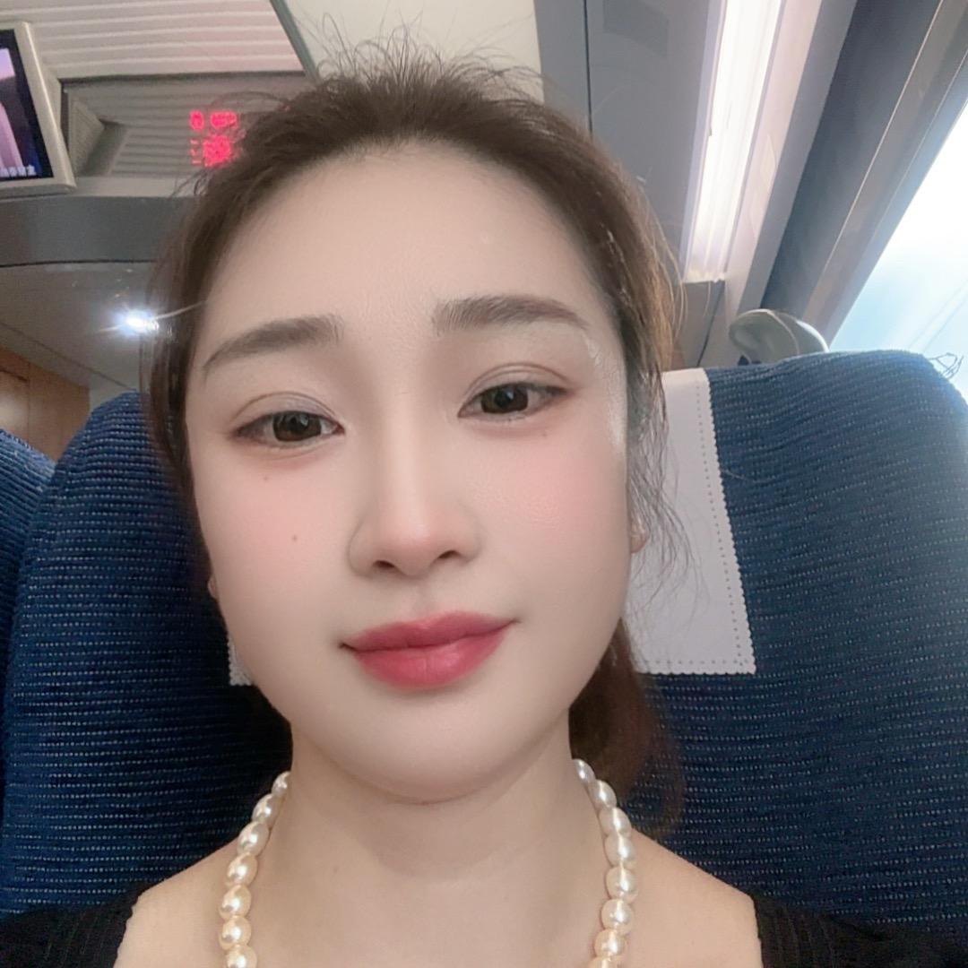 静静💋