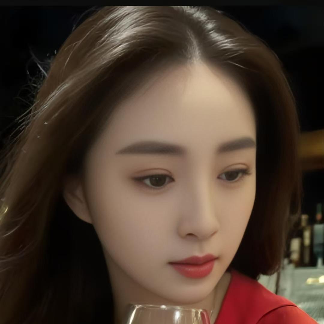 杨 丽