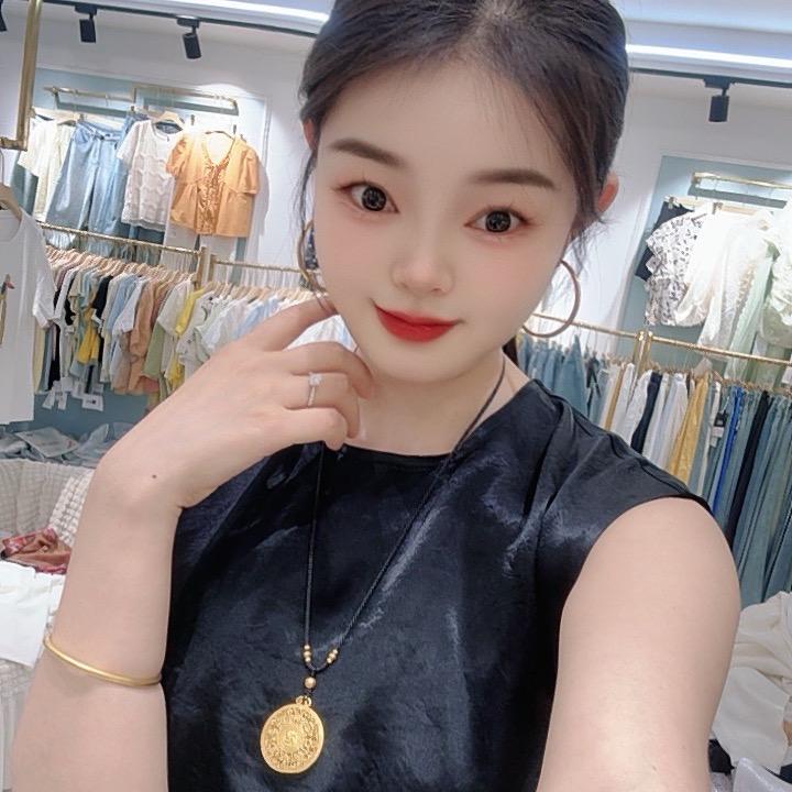 大坟台靓点服饰