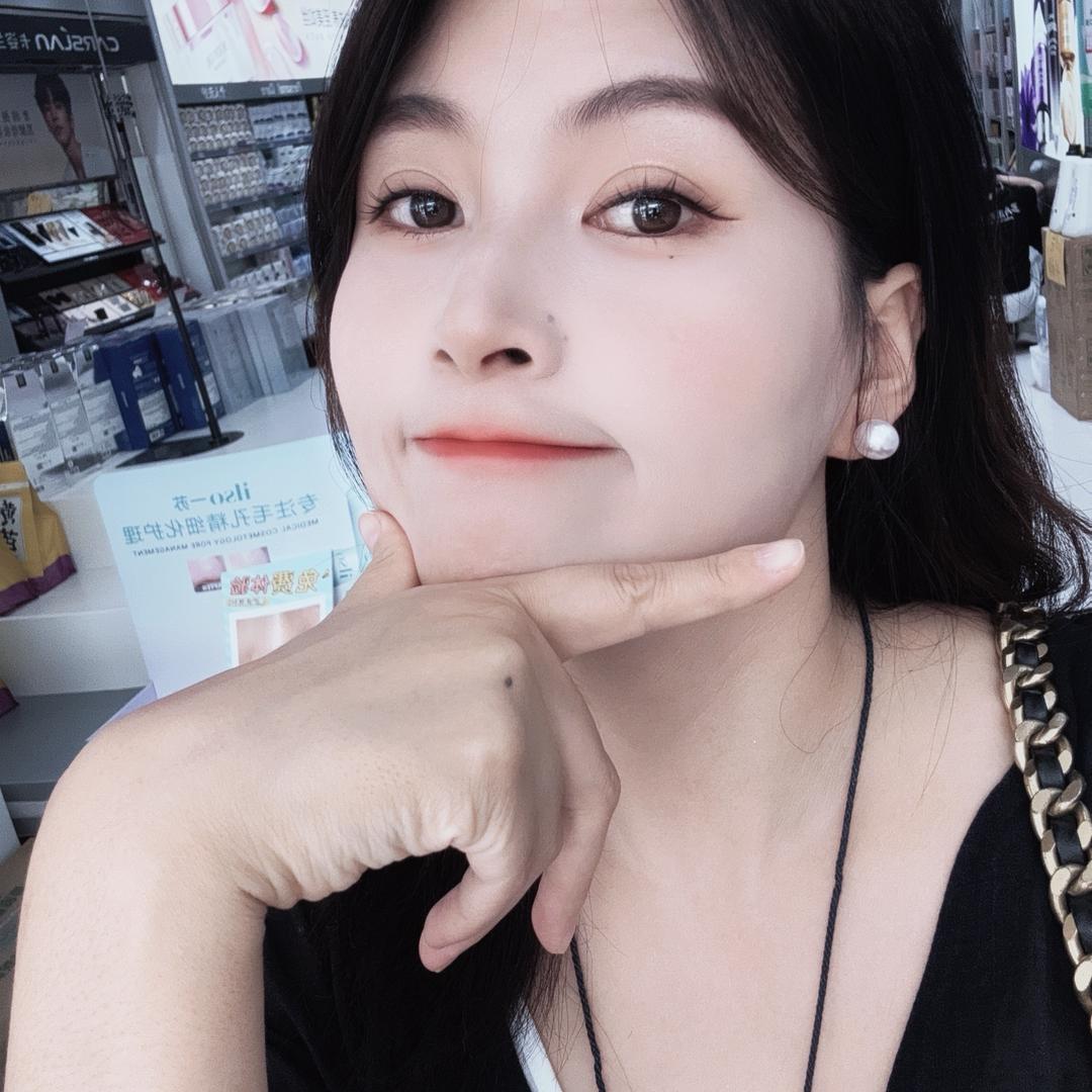 双涧张倩美妆集合店