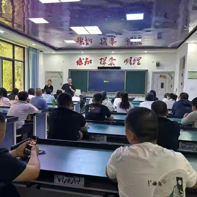 大兵老师