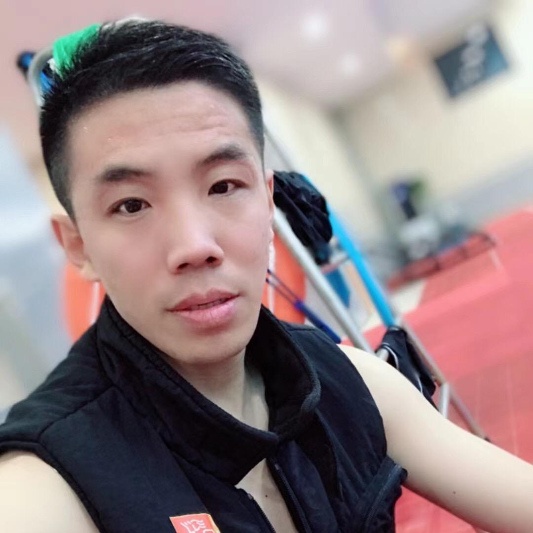 游泳教练文刀刘