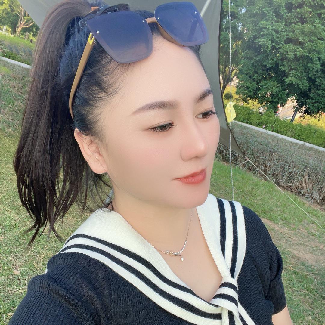 叫我小月