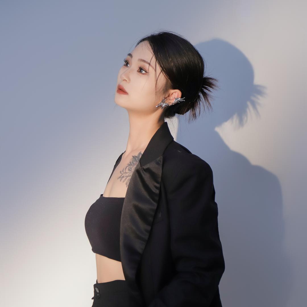 小依依【追梦人团队】