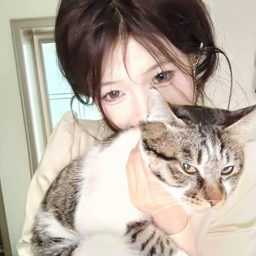 🐾