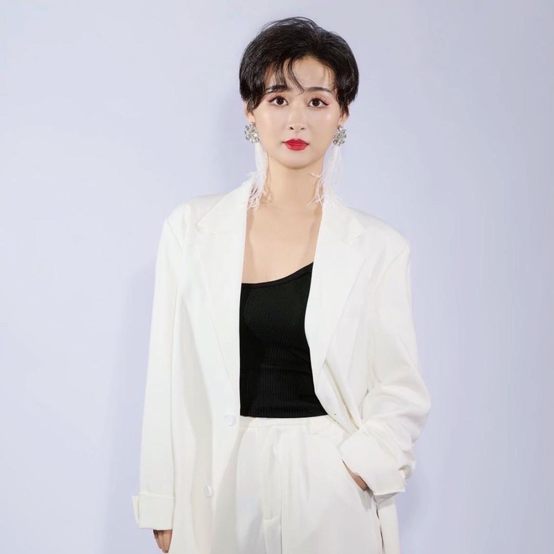 教纹绣师直播的开心