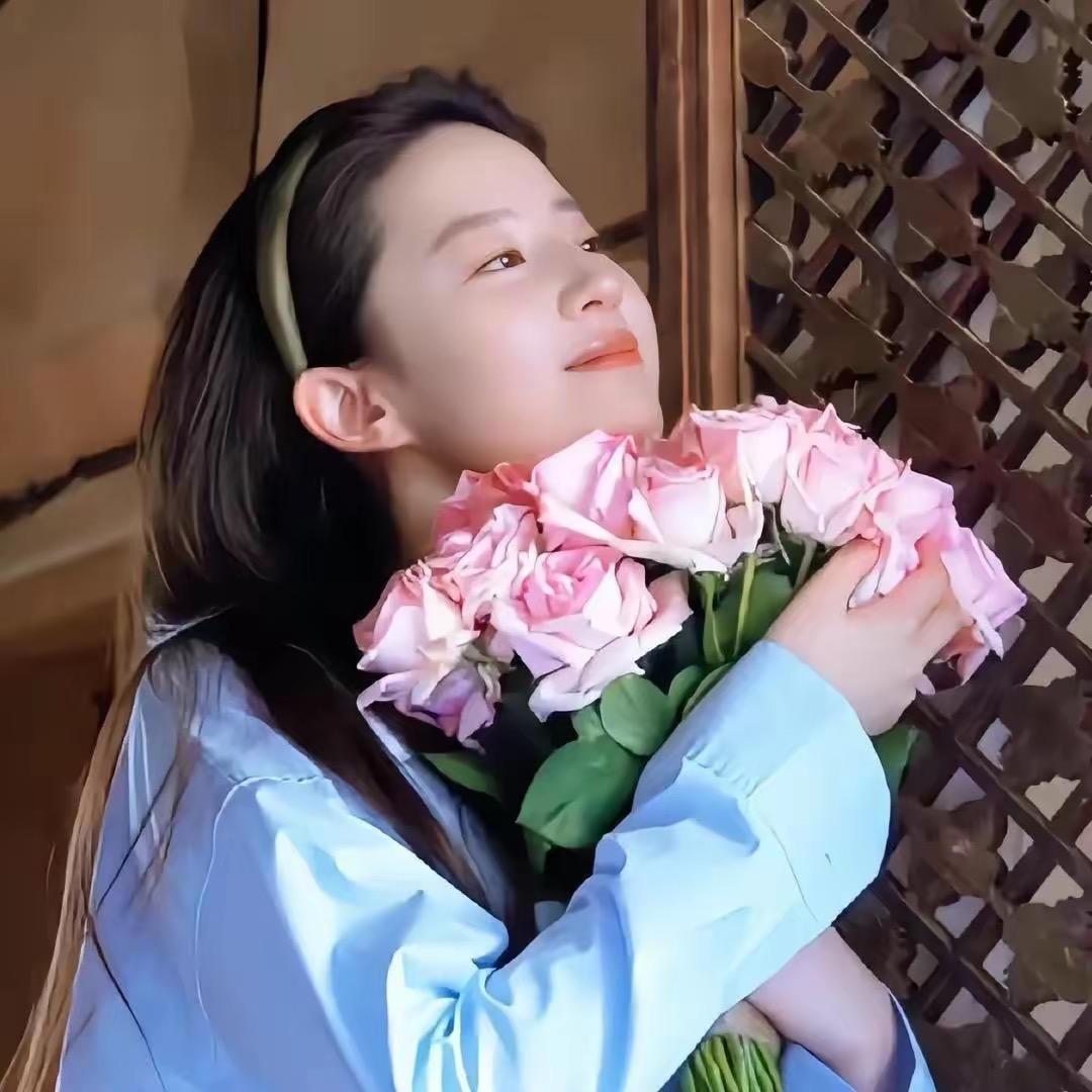 马卡龙女士💫