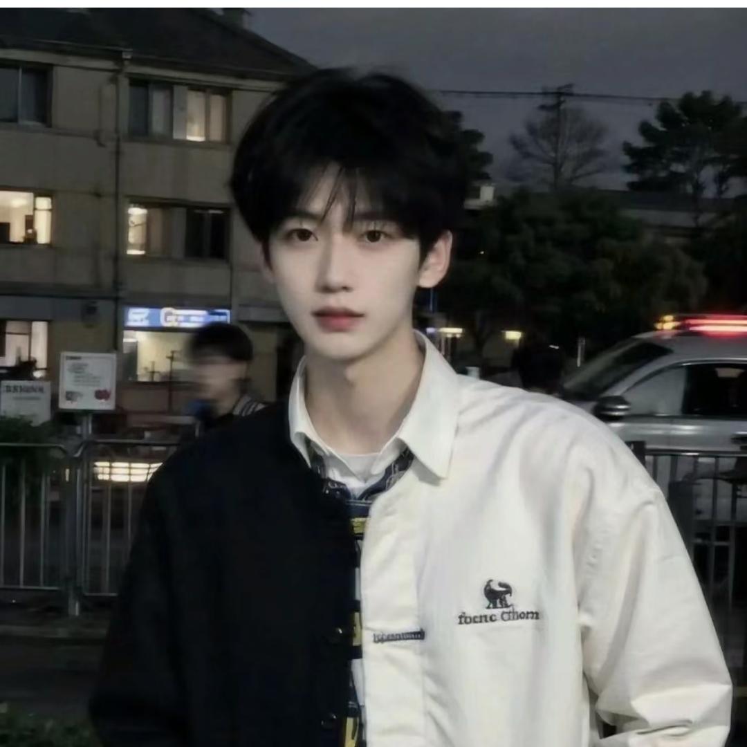 偶尔躲躲乌云☁️