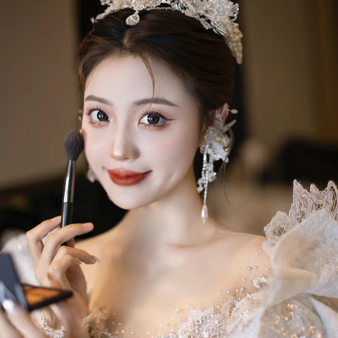 全网接单中——新娘跟妆.专职红娘