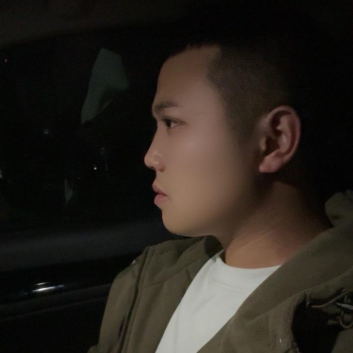 A  慕先生