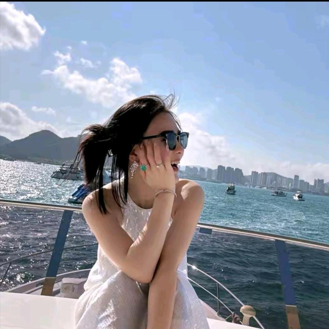 袁艺灵爆款穿搭