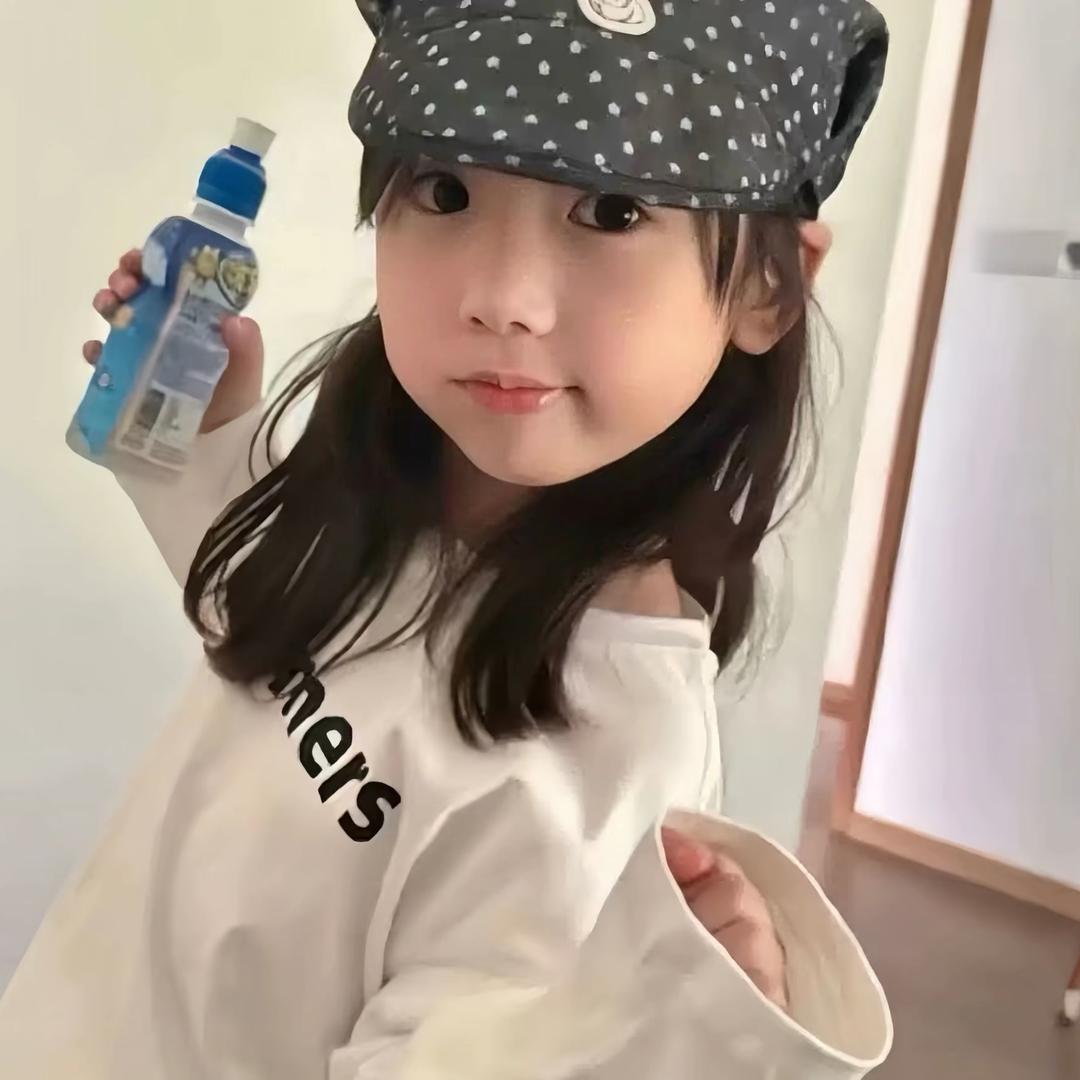 锁骨中间有颗痣^