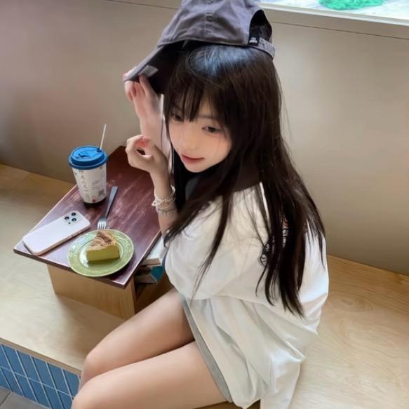 肚子咕咕叫o