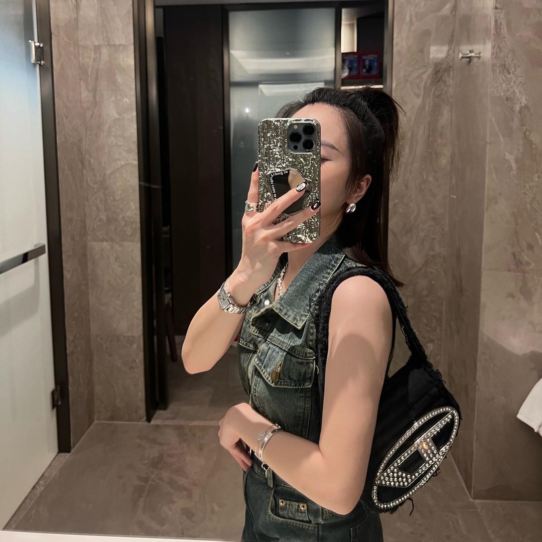 Momo 芒果酱酱子