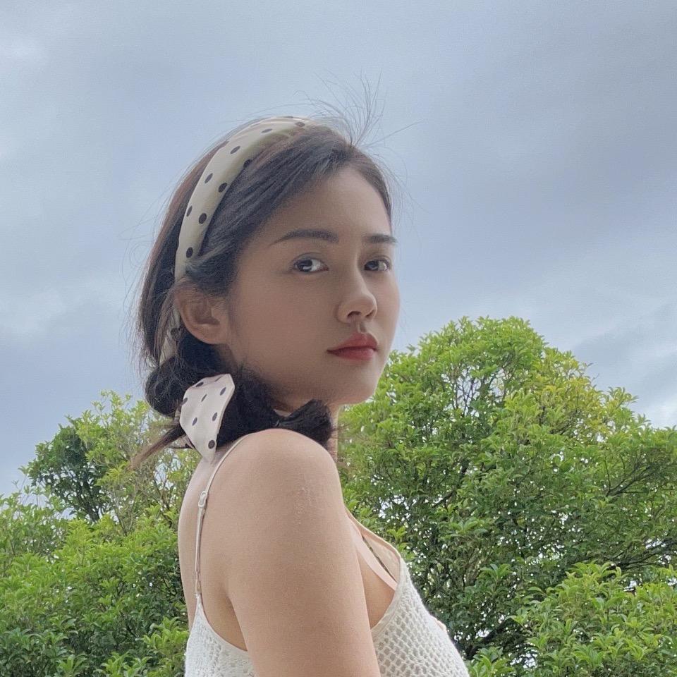 玥 希