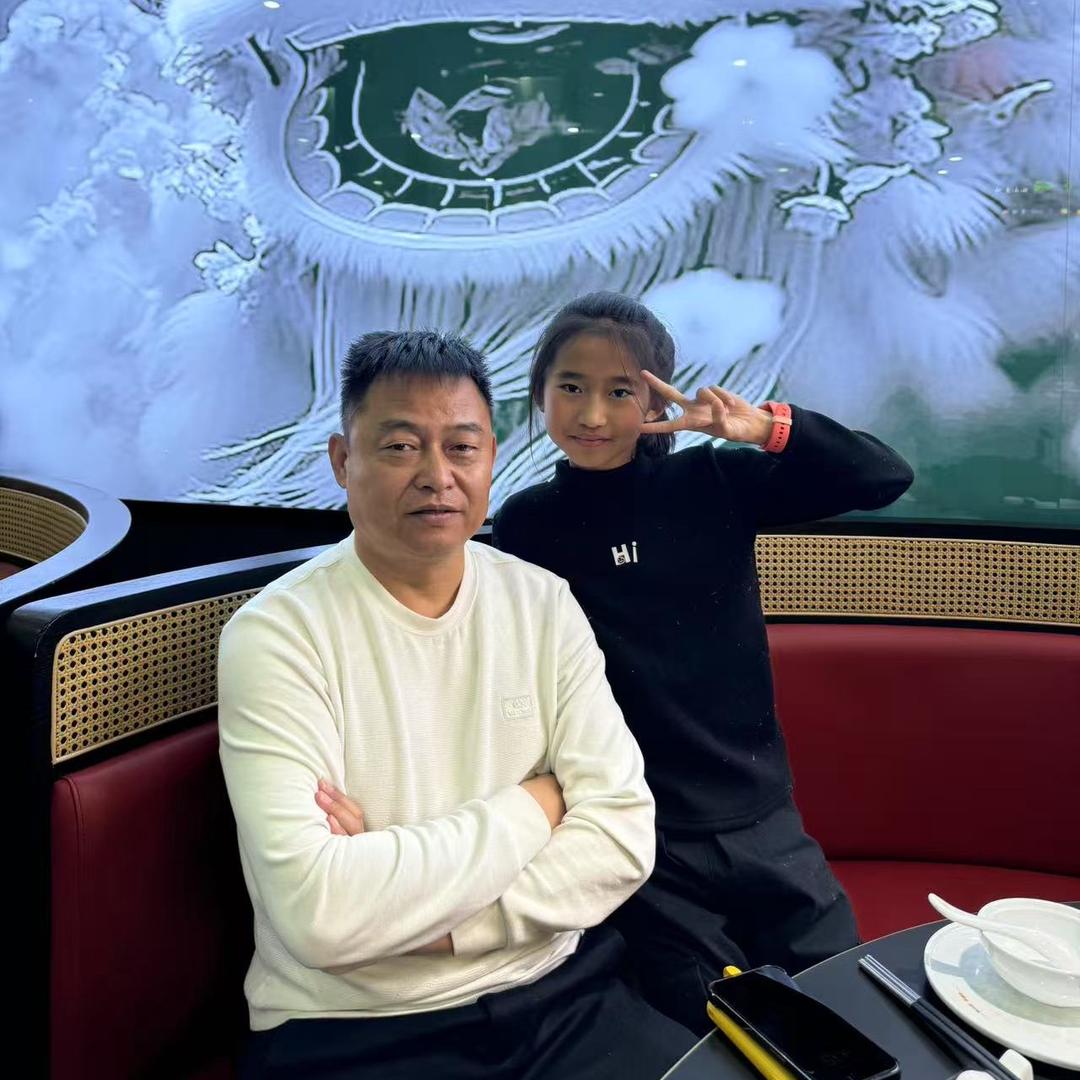冯军利（港符捞汁火锅富平店）