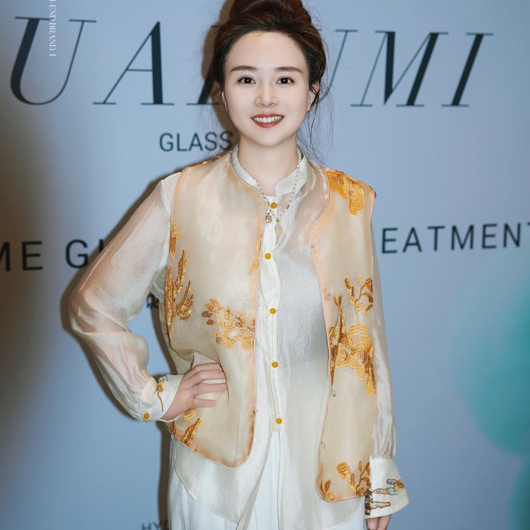 威海芙恒升开美容院的小颖