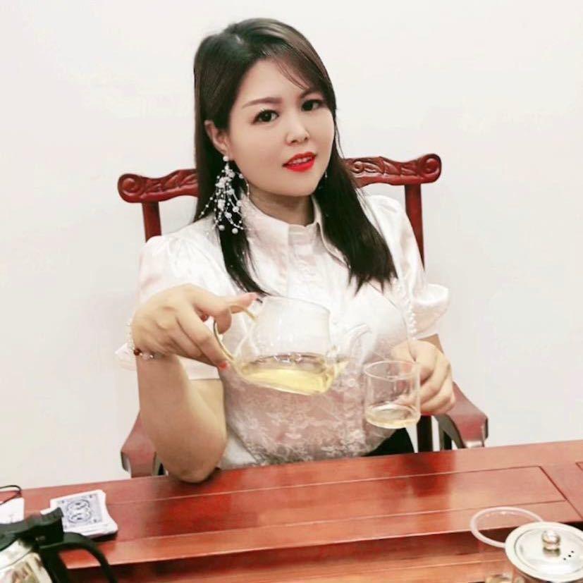 卢大表姐