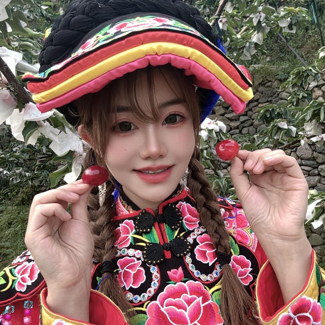 岷江边的阿古朵